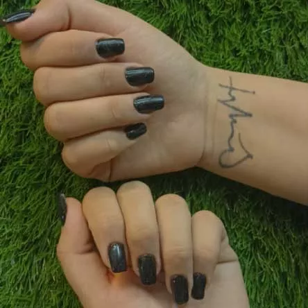 خدمات کاشت ناخن در اصفهان با تخفیف